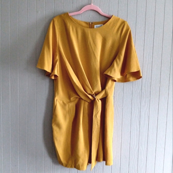 Molly Bracken Playsuit - Picture 2 of 5